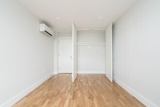 326 Harvard St, Unit 2 in Cambridge, MA - Foto de edificio - Building Photo