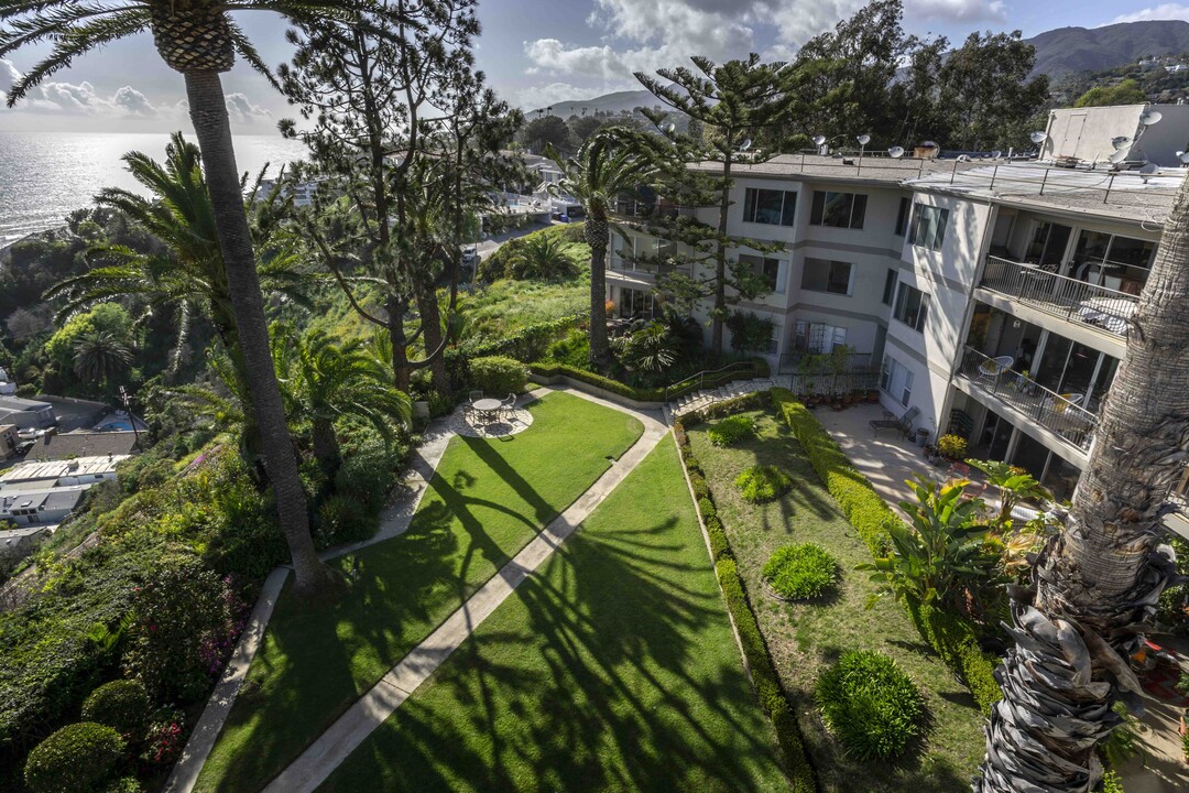 Pacific Gardens Apartments in Pacific Palisades, CA - Foto de edificio