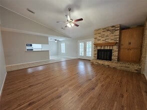 419 Gleneagles Dr in Friendswood, TX - Building Photo - Building Photo
