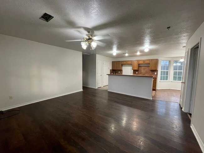 7606 Habermacher in Hungerford, TX - Building Photo - Building Photo