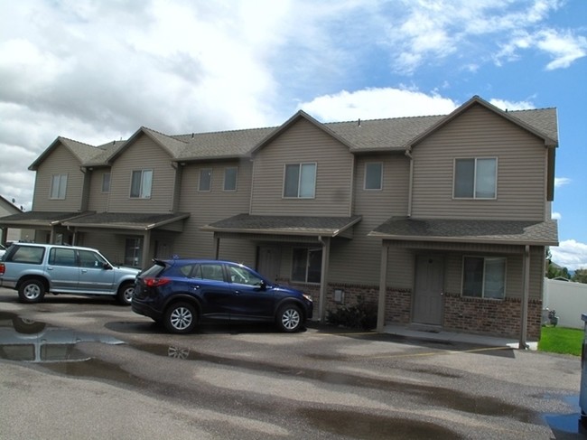 1537 N Stevens Dr in Idaho Falls, ID - Foto de edificio - Building Photo