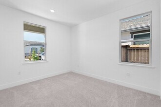 8069 Gwinn Cir in Elk Grove, CA - Building Photo - Building Photo