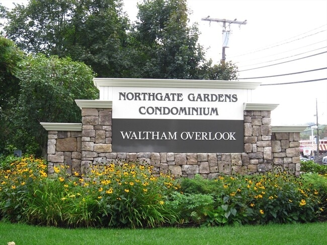 32 Jacqueline Rd in Waltham, MA - Building Photo - Building Photo