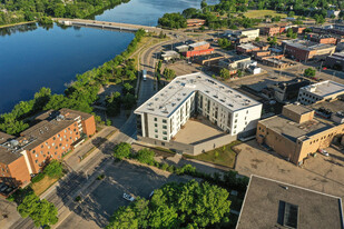 Berkshire Stevens Point - Seniors (55+) Apartments