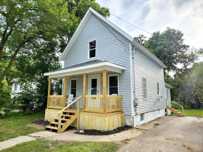 property at 353 N Forbes St