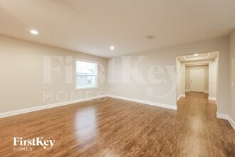 97 Orlando Blvd in Port Charlotte, FL - Foto de edificio - Building Photo