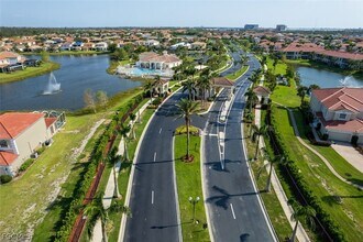 9205 Belleza Way, Unit 203 in Ft. Myers, FL - Building Photo - Building Photo