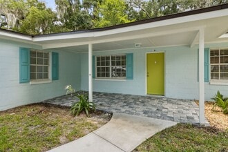 210 N 14th St in Fernandina Beach, FL - Building Photo - Building Photo