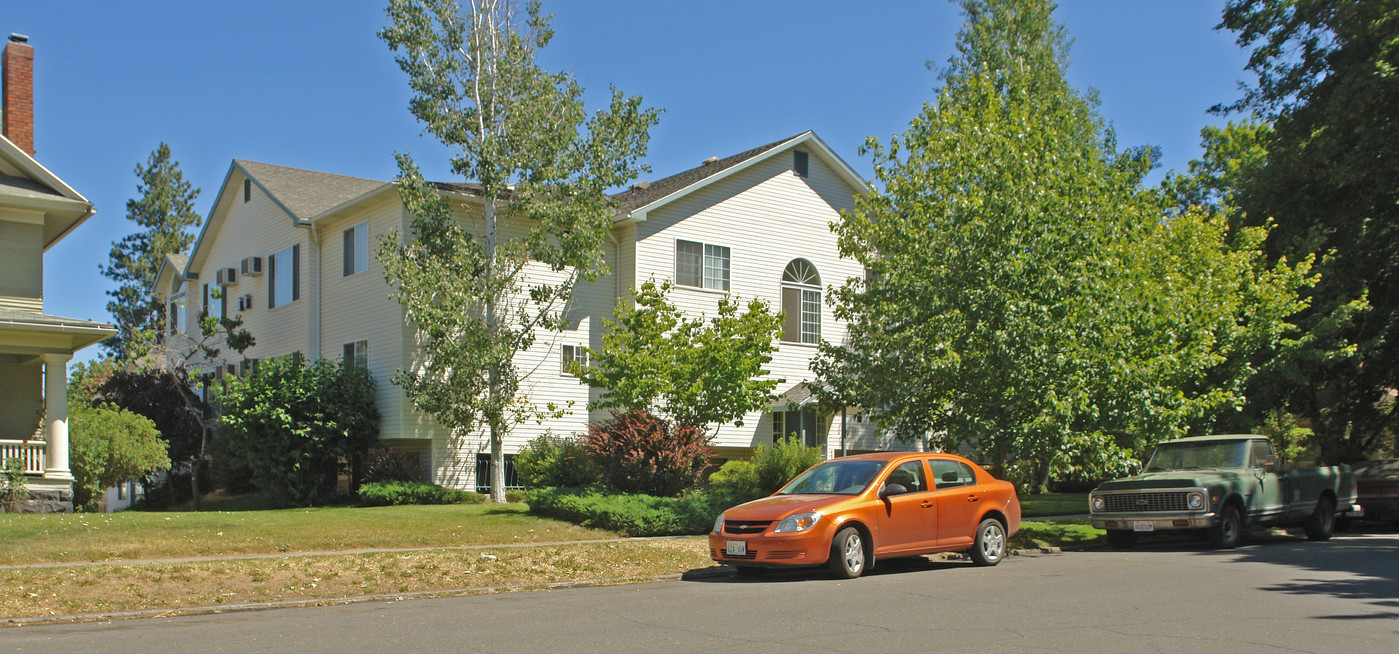 950 S Ash St in Spokane, WA - Foto de edificio