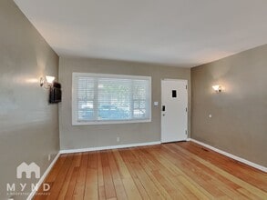 2141 Royal Oaks Dr in Sacramento, CA - Building Photo - Building Photo
