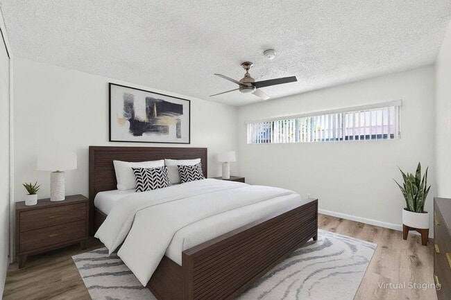 425 W Regent St in Inglewood, CA - Building Photo - Building Photo