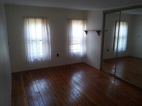 25-27 N Wilbur Ave in Kingston, NY - Building Photo - Building Photo