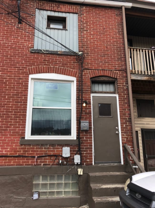 property at 2423 Wrights Wy