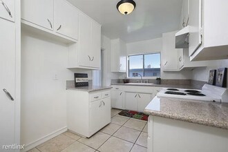 400 E Live Oak St in San Gabriel, CA - Foto de edificio - Building Photo