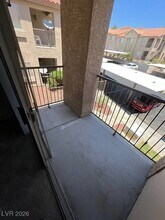 2110 Los Feliz St in Las Vegas, NV - Foto de edificio - Building Photo