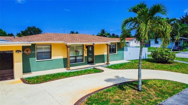 3151 SW 37th Ave in West Park, FL - Building Photo - Building Photo