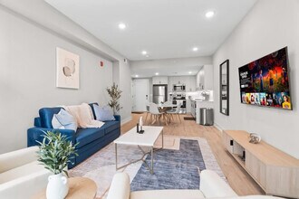 626 N Delaware Ave in Philadelphia, PA - Building Photo - Building Photo
