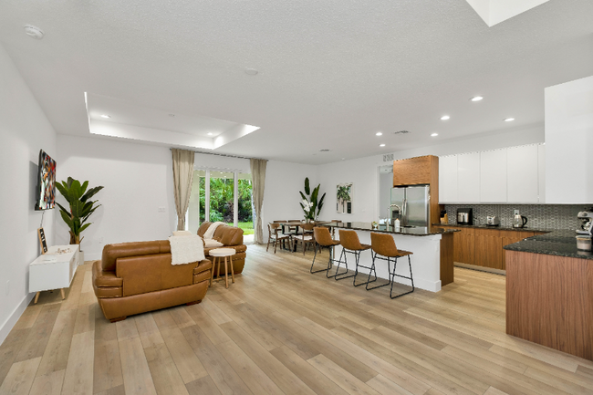 property at 3043 Jeannin Dr