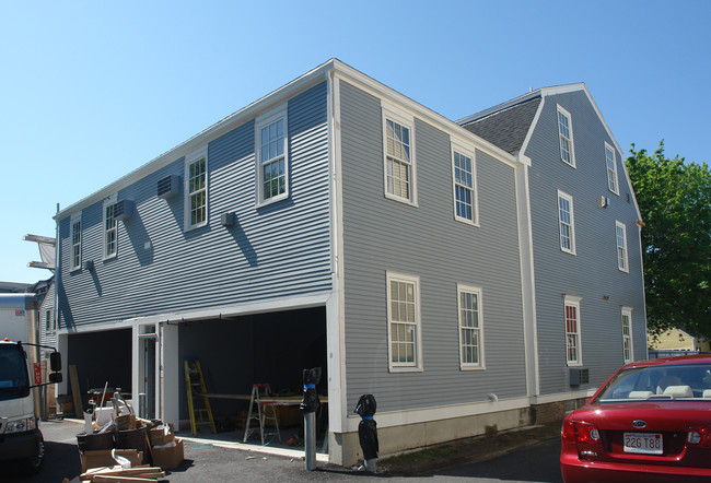 9 Essex St in Newburyport, MA - Building Photo - Building Photo