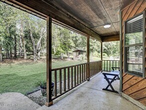 120 Wippletree Ct in Palatka, FL - Building Photo - Building Photo