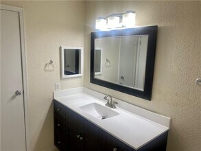 777 Riverside Dr in Coral Springs, FL - Building Photo - Building Photo