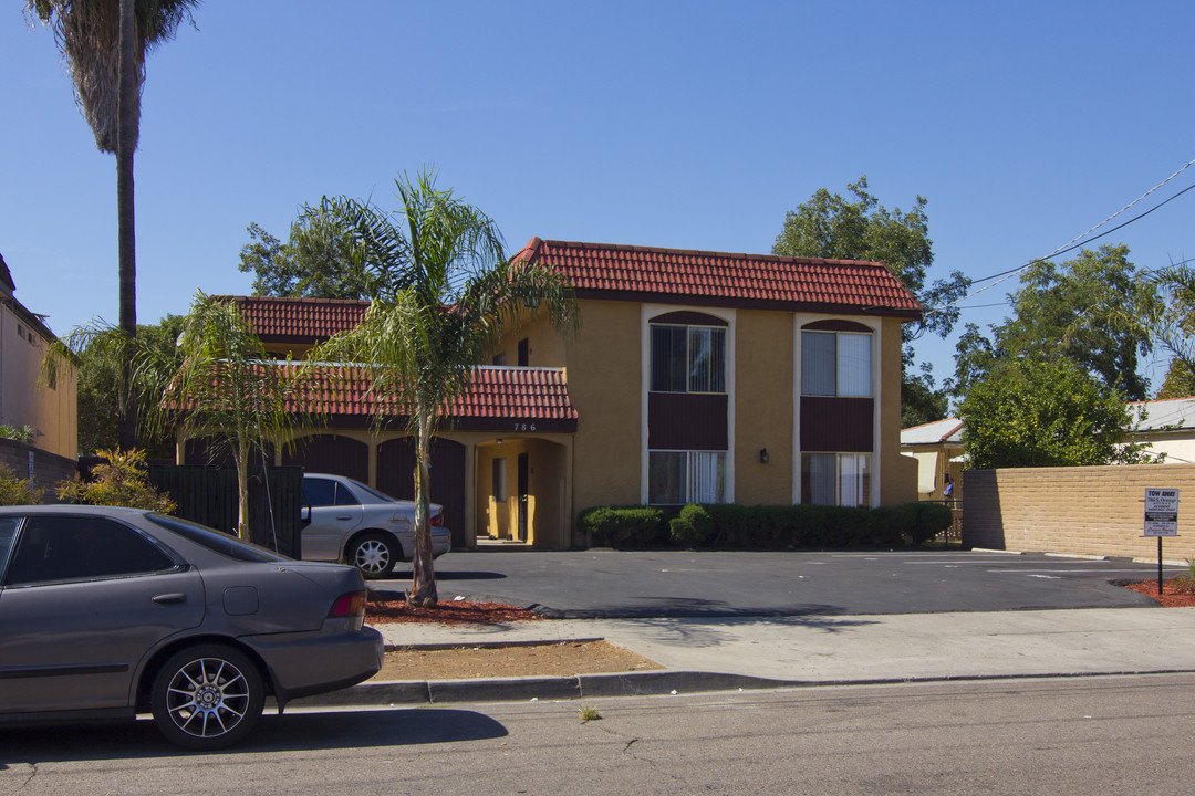 786 S Orange Ave in El Cajon, CA - Building Photo