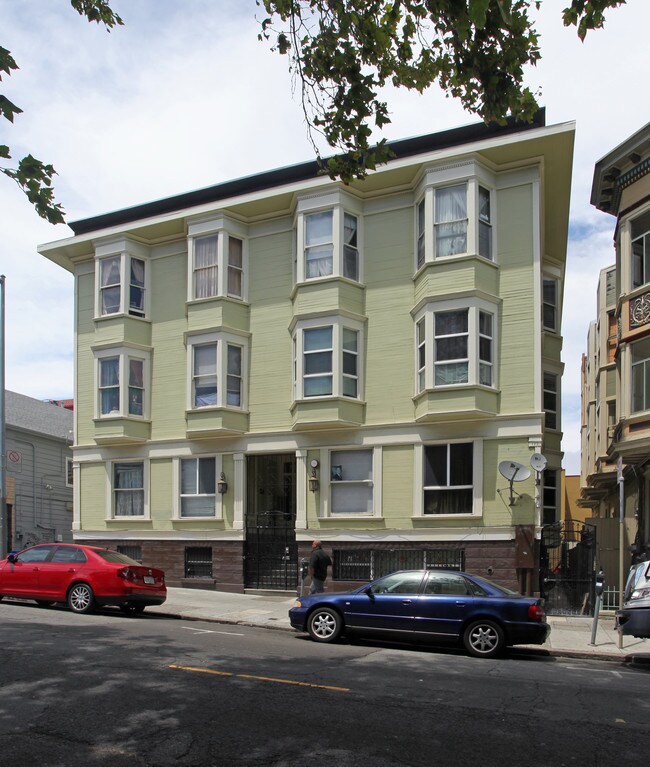 3362-3372 24th St in San Francisco, CA - Foto de edificio - Building Photo