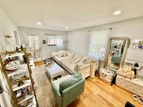 9 Boston St, Unit 3 in Boston, MA - Building Photo - Building Photo