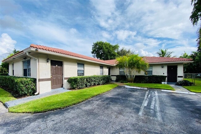 11380 NW 39th St