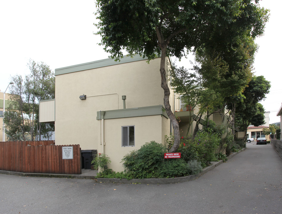 24 Ross Ave in San Anselmo, CA - Building Photo