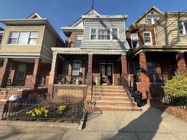 property at 122 Carlton Ave