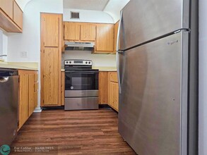 11434 NW 45th St in Coral Springs, FL - Foto de edificio - Building Photo