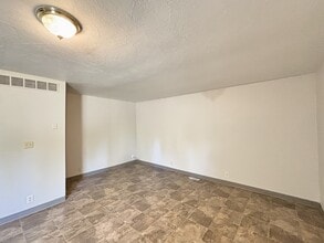 10330 Flatland St in Boise, ID - Building Photo - Building Photo