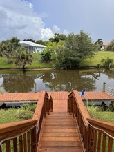 362 NE Camelot Dr in Port St. Lucie, FL - Foto de edificio - Building Photo