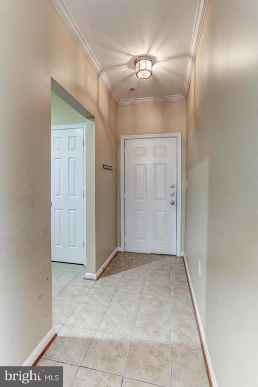 5106 Travis Edward Way in Centreville, VA - Building Photo - Building Photo