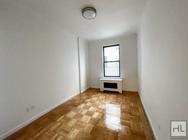 EAST 88 STREET in New York, NY - Building Photo - Building Photo