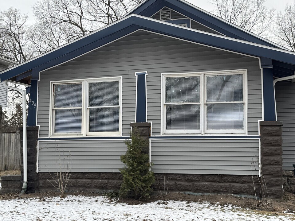 409 Barnum Rd in Rockford, IL - Building Photo