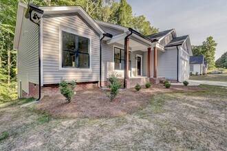 248 Delview Dr in Cherryville, NC - Building Photo - Building Photo