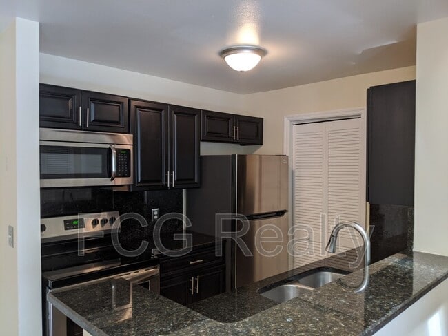 6106 Westgate Dr in Orlando, FL - Building Photo - Building Photo