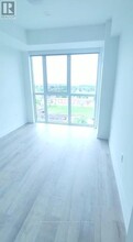 50-950 George Butchart Dr in Toronto, ON - Building Photo - Building Photo