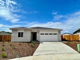 754 Tamarack Ct in Plumas Lake, CA - Building Photo
