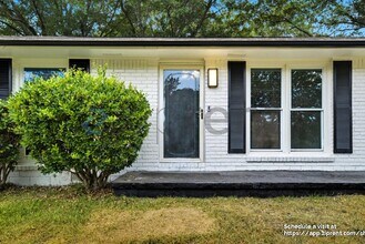7064 Eunice Dr in Riverdale, GA - Building Photo - Building Photo