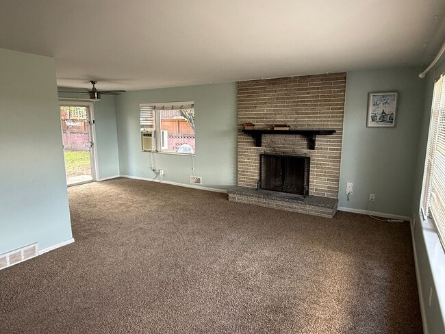 4353 S Diana Way in Salt Lake City, UT - Building Photo - Building Photo