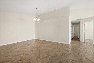18 Prospect Ln in Palm Coast, FL - Building Photo - Building Photo