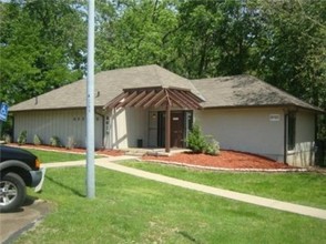 Winfield Place Apartments in Kansas City, MO - Building Photo - Building Photo