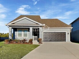 27055 St Andrews Ave in Wesley Chapel, FL - Building Photo