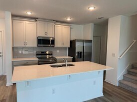 362 Thompson Vlg Ave in Apopka, FL - Building Photo