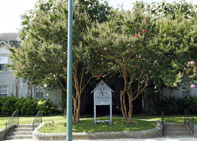 Weybridge Apartments in Memphis, TN - Building Photo - Building Photo