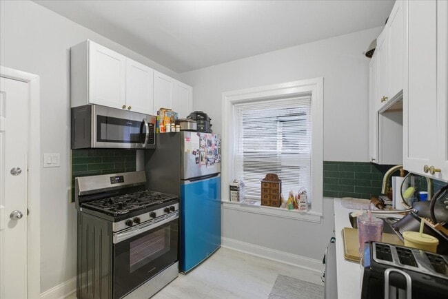 property at 1123 N Christiana Ave