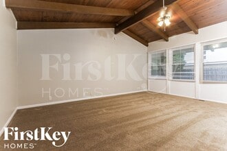 4913 Victoria Rd in Indianapolis, IN - Building Photo - Building Photo